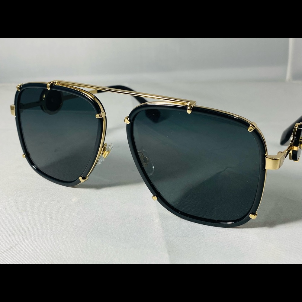 NEW!!  $410 VERSACE MEDUSA Vintage Icon Pilot Clip-On Sunglasses